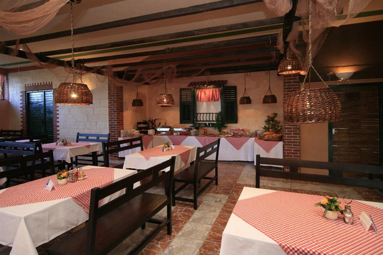 Apartment Medena Trogir Ngoại thất bức ảnh